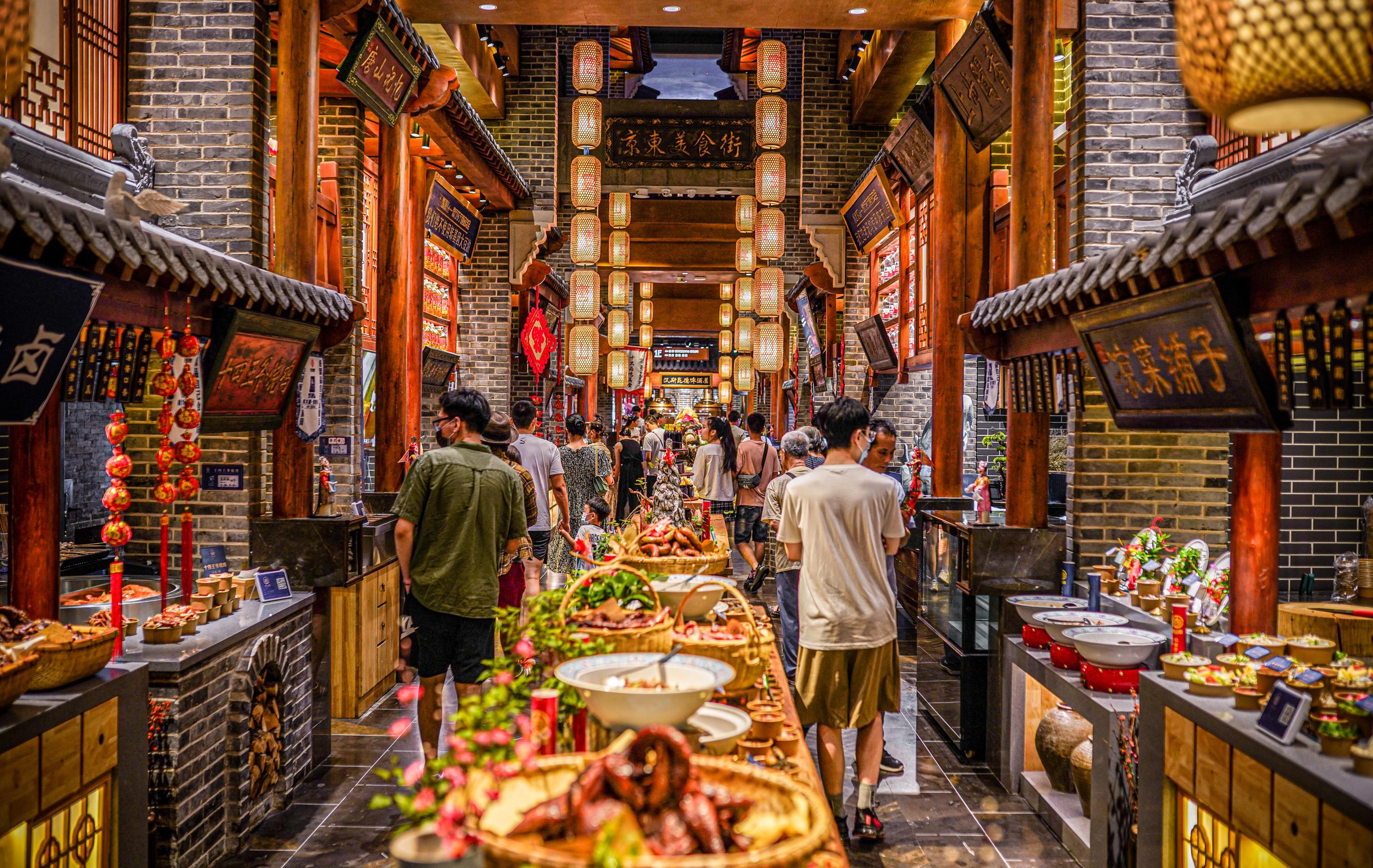 舞台光影下的唐山悲壮演绎